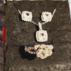 BNWT WHITE SAPPHIRE 3PC SET